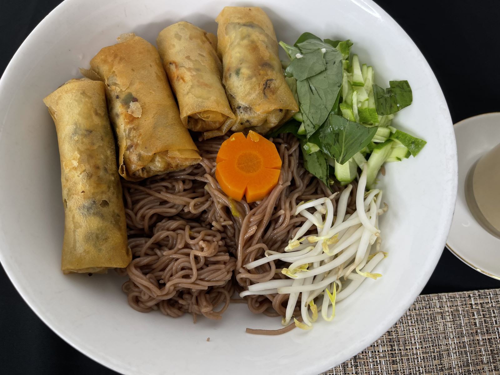 Bún chả giò thực dưỡng