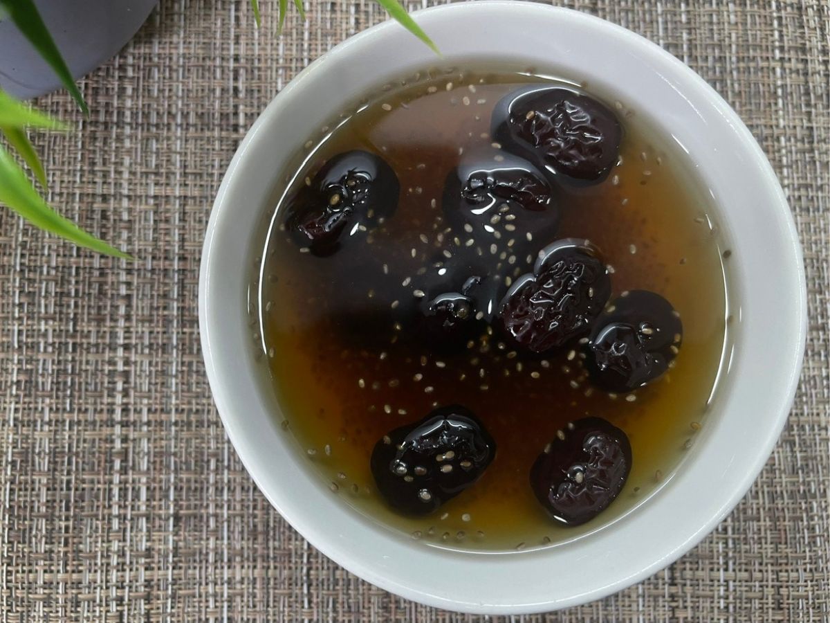 Chè táo đỏ hạt chia