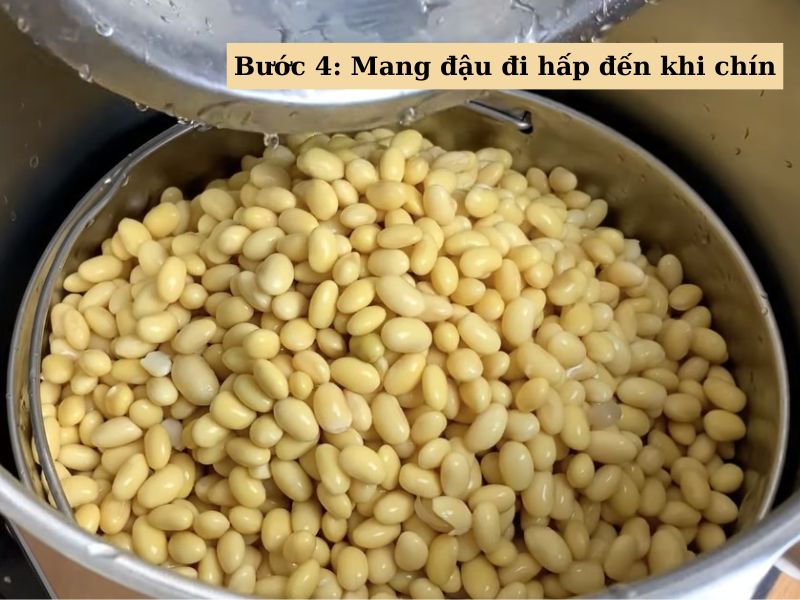 Bước 4: Mang đậu đi hấp đến khi chín tới