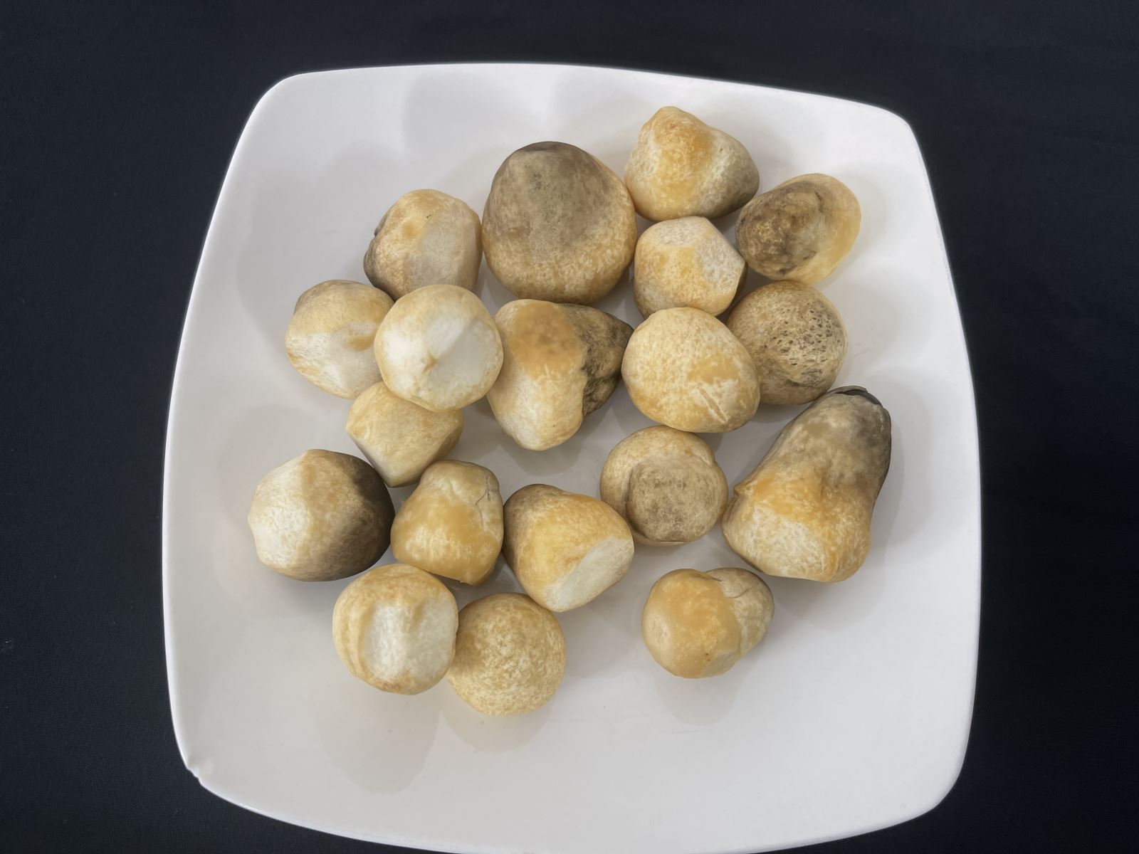 Chuẩn bị 100 gram nấm rơm