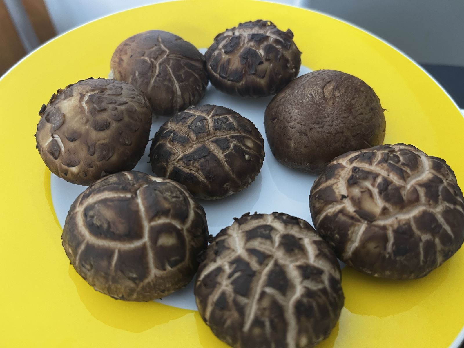 Sơ chế nấm đông cô