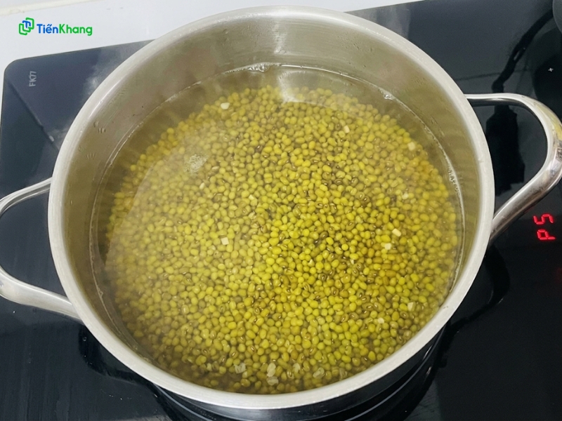 Trong 100g đậu xanh luộc bao nhiêu calo?