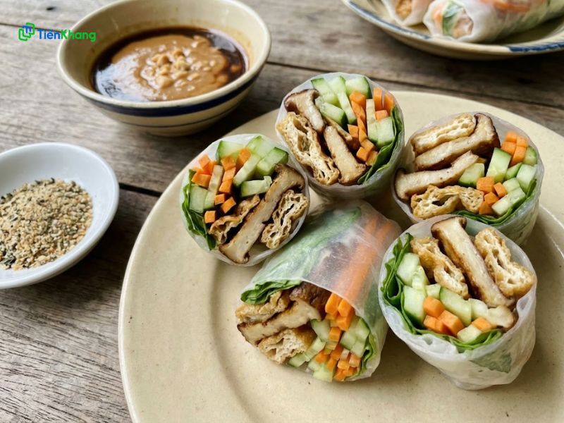 Gỏi cuốn nấm đùi gà và tàu hủ ky