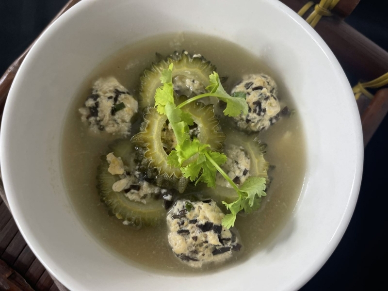 Canh khổ qua dồn đậu hủ