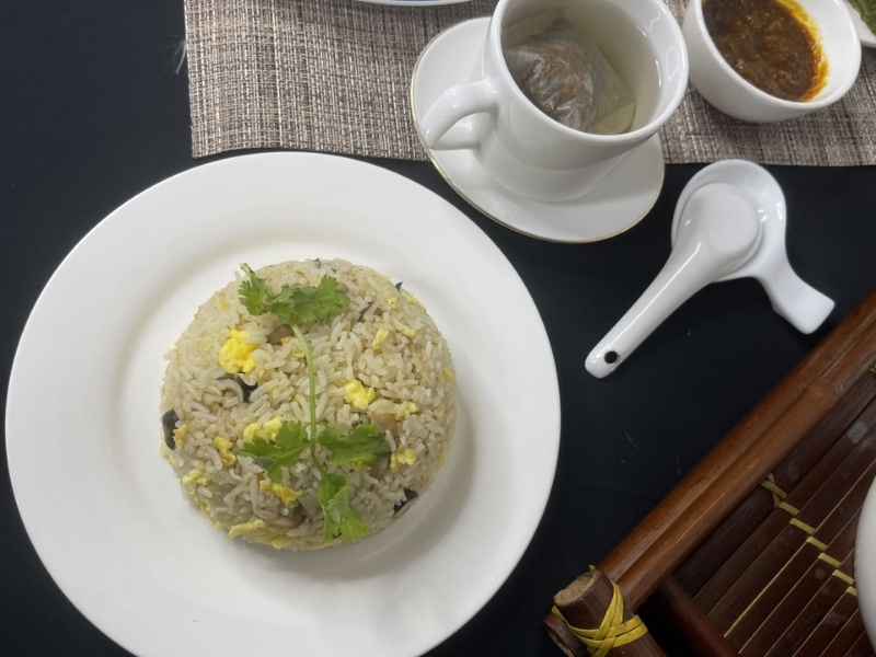 Cơm chiên trứng nấm