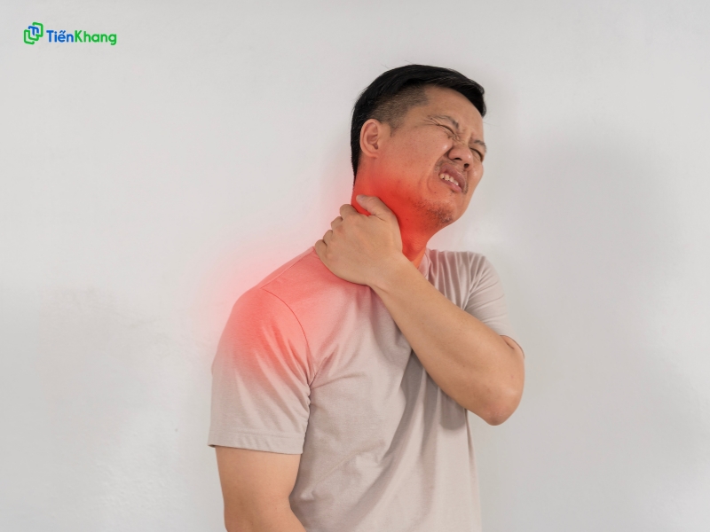 Bài tập vẫy tay giúp giảm đau mỏi cổ vai gáy