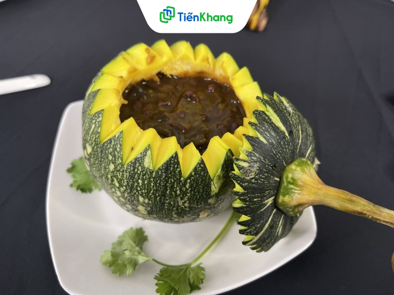 Món ăn xích tiểu đậu hầm phổ tai bí đỏ