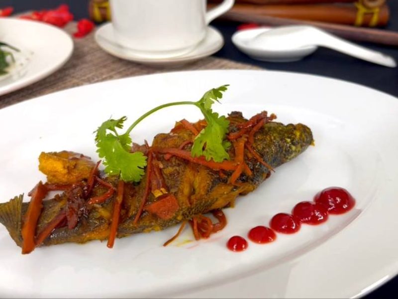 Cá sặc kho nghệ
