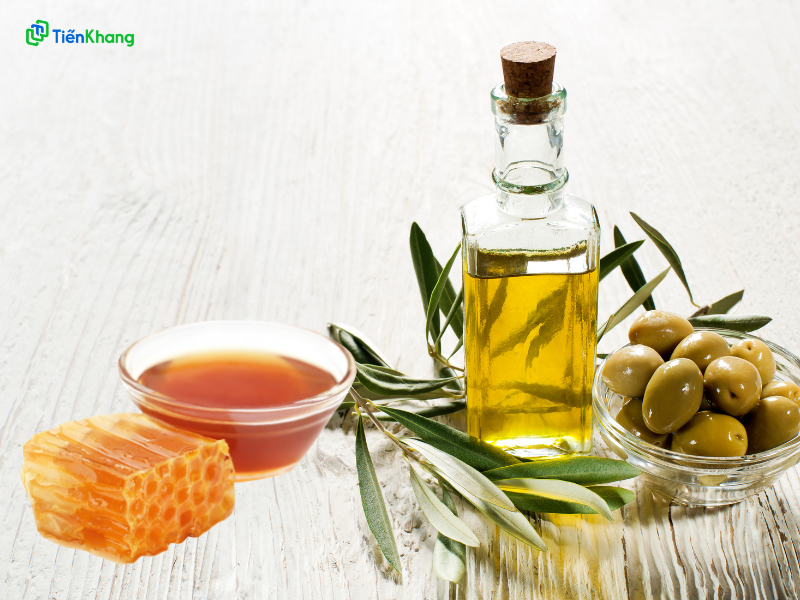 Cách làm son dưỡng từ mật ong và dầu olive