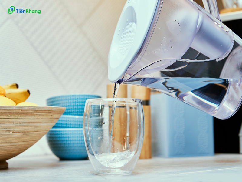 Uống gì giải rượu nhanh? Nước lọc